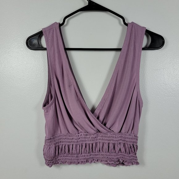 Urban Outfitters Plunging Smocked Crop Top - Picture 2 of 6